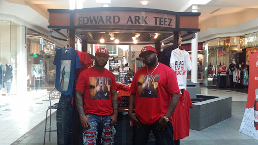 Shopping Mall «River Oaks Center», reviews and photos, 96 River Oaks Center Dr, Calumet City, IL 60409, USA