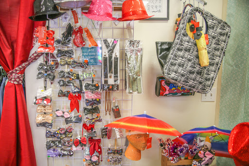 Thrift Store «Boheme Hip Used Clothing», reviews and photos, 409 3rd St, Davis, CA 95616, USA