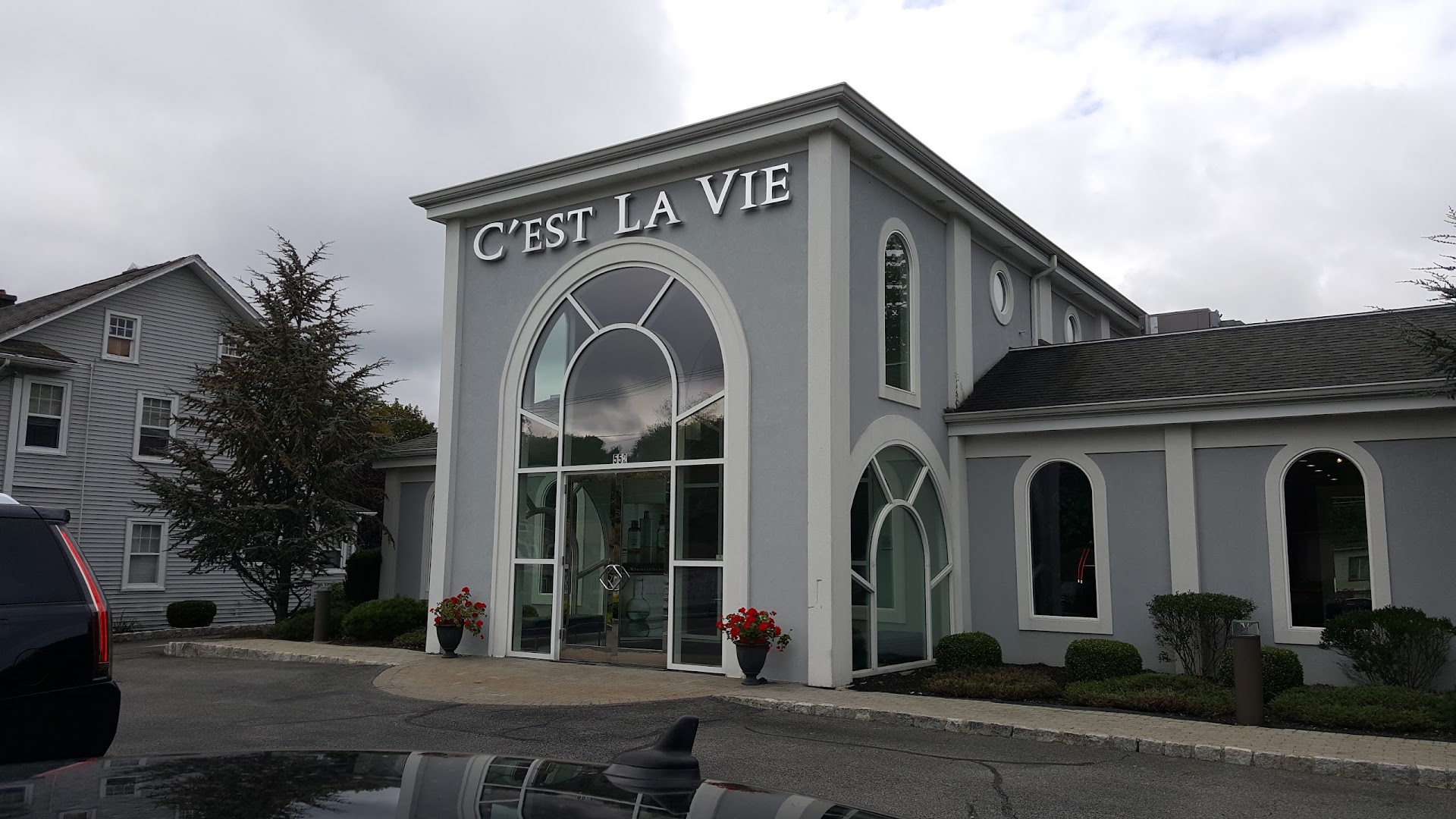 C'est La Vie Spa and Salon