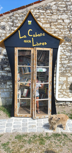 Librairie de livres d'occasion LA CABANE AUX LIVRES Salignac-sur-Charente