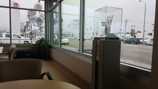 Toyota Dealer «Frank Toyota», reviews and photos