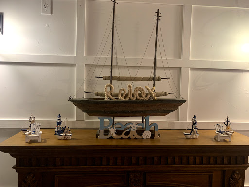 Tanning Salon «Chatham Beach Salon», reviews and photos, 12 Park St, Thomaston, CT 06787, USA