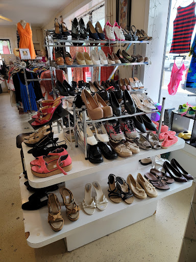 Thrift Store «St. Paws Thrift Store», reviews and photos, 304 12th St, West Columbia, SC 29169, USA