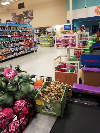 Pet Supply Store «PetSmart», reviews and photos, 1945 Pavilion Way, Lexington, KY 40509, USA