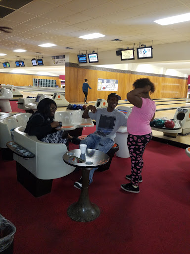 Bowling Alley «Colonial Lanes», reviews and photos, 2253 Old Hwy 218 S, Iowa City, IA 52246, USA