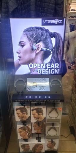 Sporting Goods Store «Gazelle Sports Holland», reviews and photos, 24 W 8th St, Holland, MI 49423, USA