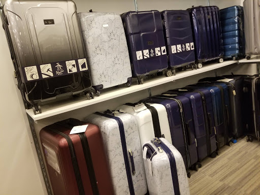 Department Store «Nordstrom Rack Lincoln Park», reviews and photos, 1551 N Sheffield Ave, Chicago, IL 60642, USA