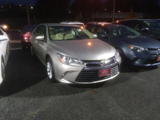 Car Dealer «Toyota of Stamford», reviews and photos, 909 E Main St, Stamford, CT 06902, USA