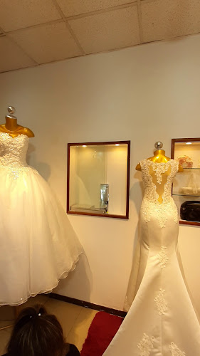 Opiniones de Novias AURA en Lima - Tienda de ropa