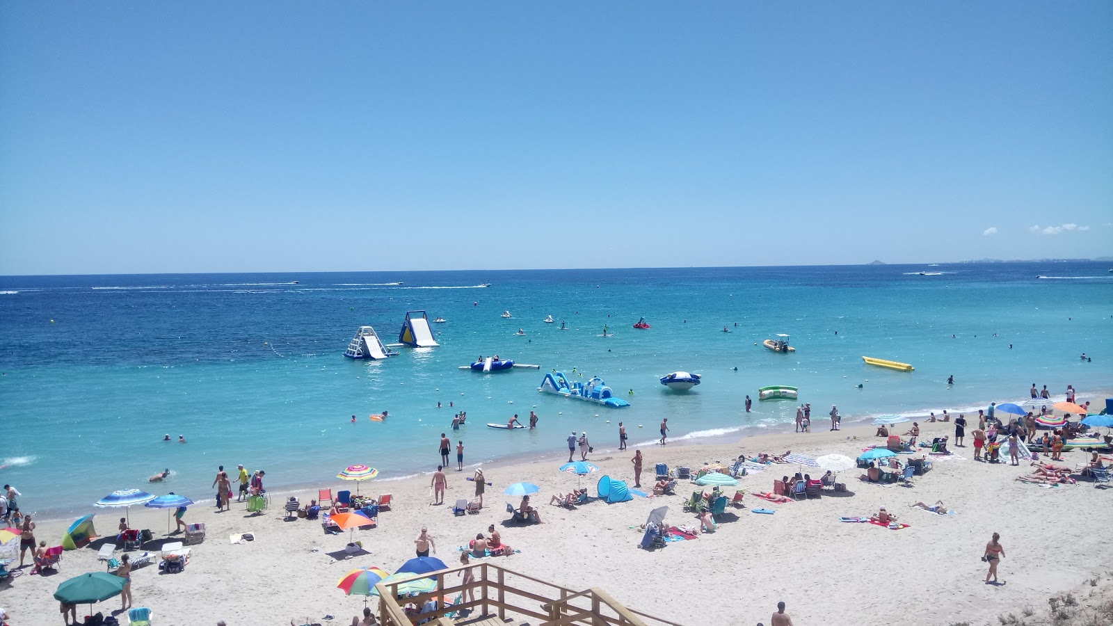 Foto di Spiaggia di Glea con una superficie del sabbia beige