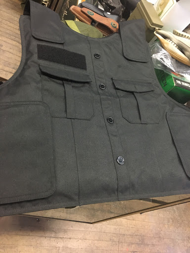 Army & Navy Surplus Shop «Army Navy Sales», reviews and photos, 3100 N Lincoln Ave, Chicago, IL 60657, USA