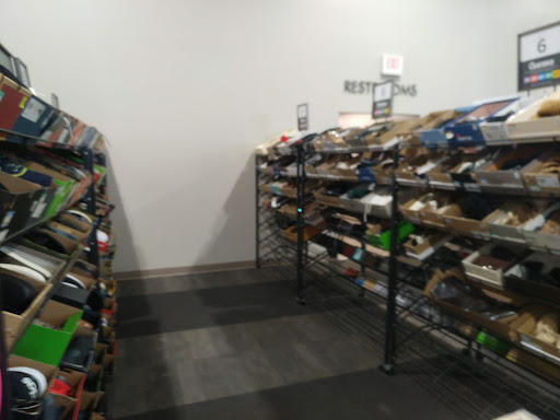 Shoe Store «DSW Designer Shoe Warehouse», reviews and photos, 1350 Bald Hill Rd, Warwick, RI 02886, USA