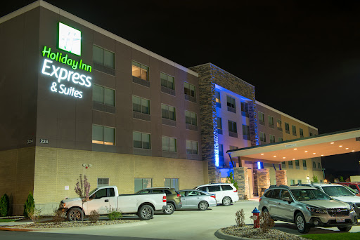 Holiday Inn Express & Suites Fort Wayne North, an IHG Hotel