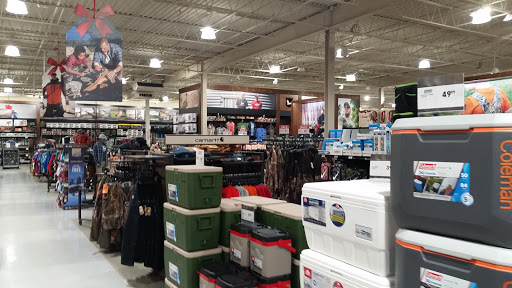Outdoor Sports Store «Field & Stream», reviews and photos, 870 Walt Whitman Rd Ste B, Melville, NY 11747, USA