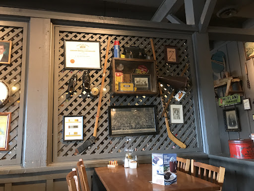 American Restaurant «Cracker Barrel Old Country Store», reviews and photos, 145 Prospect Hill Rd, East Windsor, CT 06088, USA