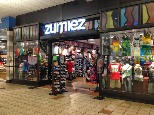 Zumiez, 2529 Main St #144, Union Gap, WA 98903, USA, 