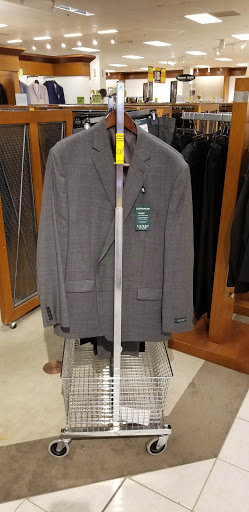 Shopping Mall «The Lakes Mall», reviews and photos, 5600 Harvey St, Muskegon, MI 49444, USA