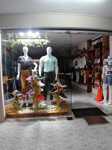 Opiniones de SANTORINI en Montalvo - Tienda de ropa