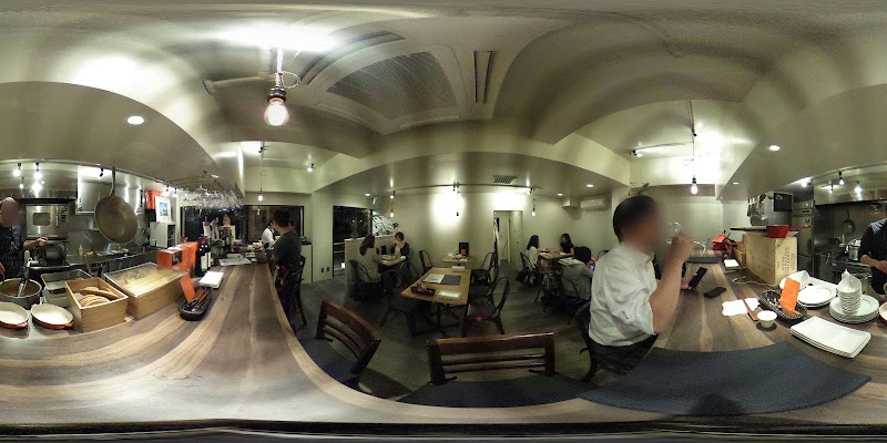 Edge 神保町 東京都千代田区神田神保町 イタリア料理店 グルコミ