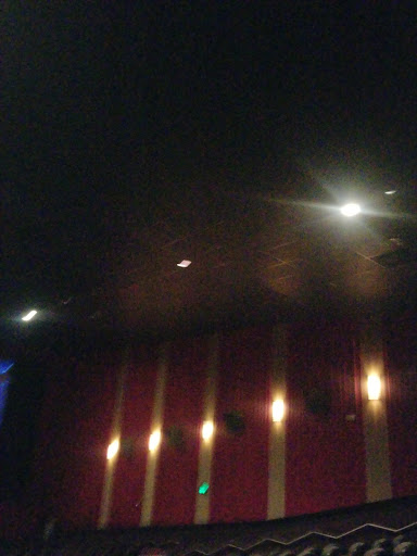 Movie Theater «Regal Cinemas Southland Mall 16», reviews and photos, 20505 S Dixie Hwy, Cutler Bay, FL 33189, USA