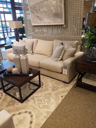 Furniture Store «Havertys Furniture», reviews and photos, 201 S Point Blvd, McDonough, GA 30253, USA