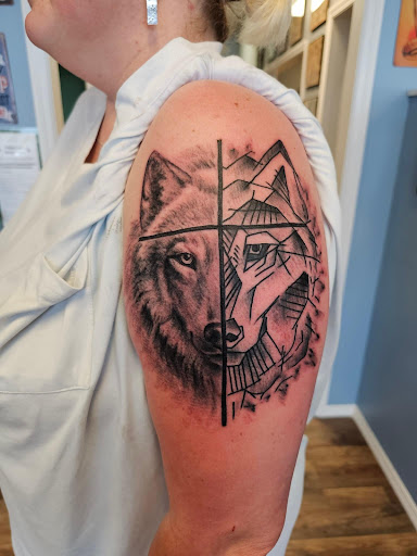 Explore no pain no gain tattoo ideas, creative tattoo ideas in Seymour, available at 3 Sevens Tattoo