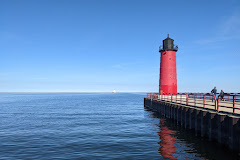 Milwaukee Pierhead Lighthouse