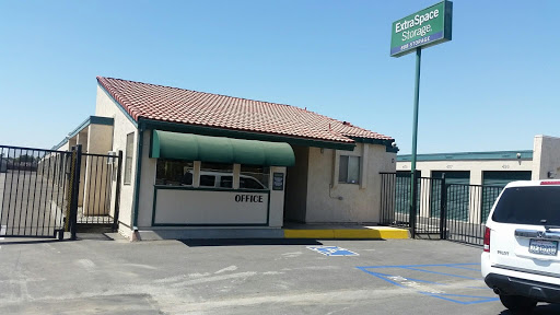 Self-Storage Facility «Extra Space Storage», reviews and photos, 250 N Cota St, Corona, CA 92880, USA