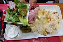 Raclette du Restaurant français Restaurant Chez Léon à Vallon-Pont-d'Arc - n°12