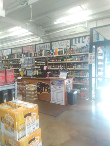 Liquor Store «Davis Liquor Outlet», reviews and photos, 1406 N Waco Ave, Wichita, KS 67203, USA