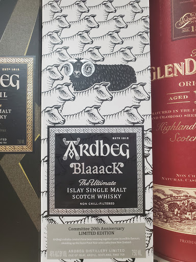 Liquor Store «Forest Grove Liquor Store», reviews and photos, 3130 Pacific Ave, Forest Grove, OR 97116, USA