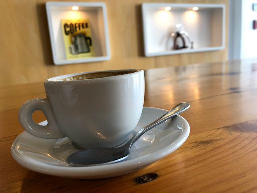 Coffee Shop «e-shot cafe», reviews and photos, 130 Chatsworth Ave, Larchmont, NY 10538, USA