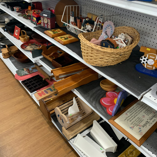 Thrift Store «Good Stuff Thrift», reviews and photos, 543 Lincoln Hwy, Fairless Hills, PA 19030, USA