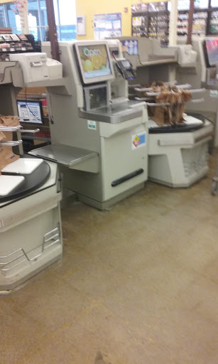 Grocery Store «Kroger», reviews and photos, 120 S Memorial Dr, New Castle, IN 47362, USA