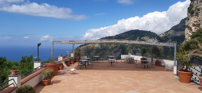 Le Marelle B&B - Bed and Breakfast con camere vista mare a Furore in Costiera Amalfitana (Salerno) Via Centena, 5, Via Giovan Bernardo Lama, 50, 84010 Furore SA, Italia