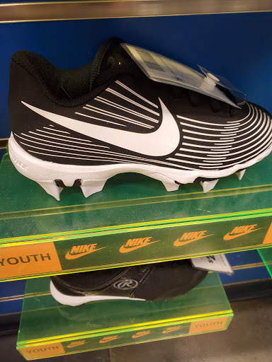 Sporting Goods Store «Big 5 Sporting Goods», reviews and photos, 829 N Oak Park Blvd, Pismo Beach, CA 93449, USA