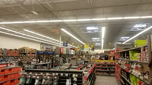 Sporting Goods Store «Academy Sports + Outdoors», reviews and photos, 14405 W 135th St, Olathe, KS 66062, USA