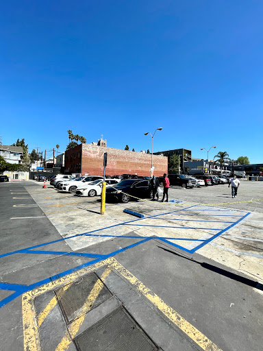 Auto Parts Store «Pep Boys Auto Parts & Service», reviews and photos, 6125 Hollywood Blvd, Hollywood, CA 90028, USA