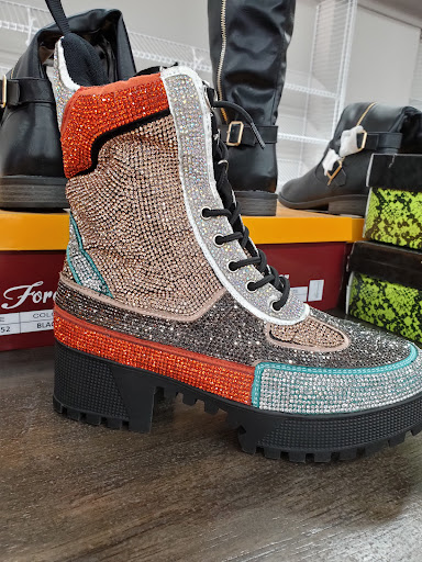 Shoe Store «SHOE! TIME 87», reviews and photos, 8533 S Cottage Grove Ave, Chicago, IL 60619, USA