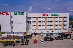 HOTEL BERDEZ image