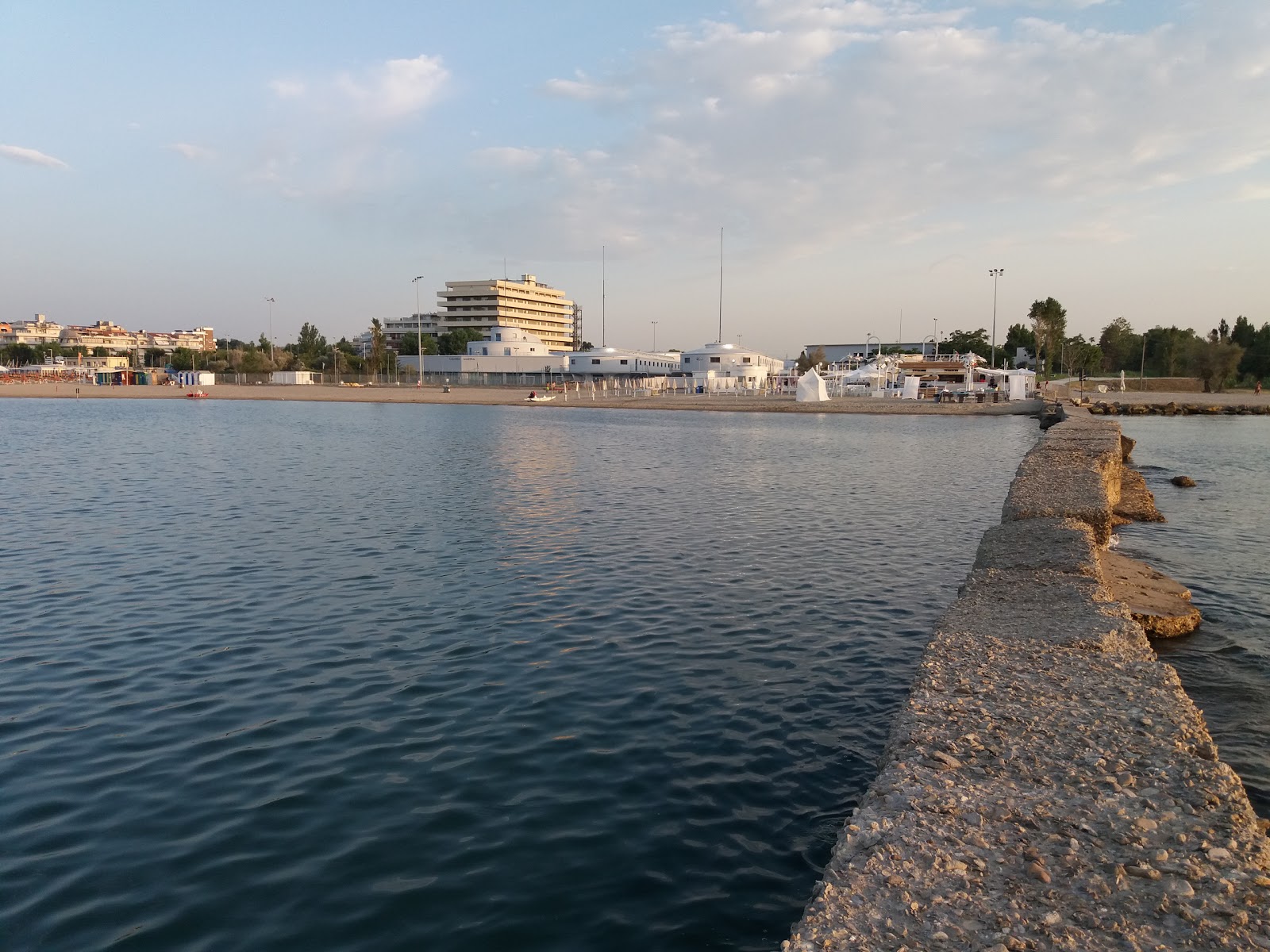 Foto di Spiaggia di Cattolica II con una superficie del acqua turchese