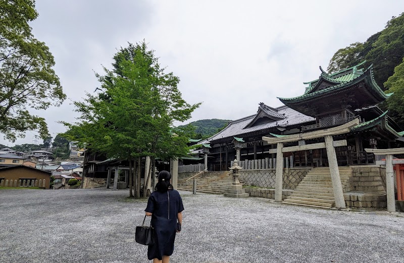 甲宗八幡神社