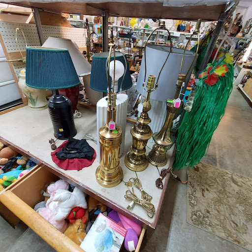 Thrift Store «Anchor Avenue Thrift Store», reviews and photos, 848 Anchor Ave NW, Ocean Shores, WA 98569, USA