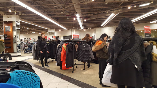 Department Store «Saks OFF 5TH», reviews and photos, 4700 Baldwin Rd, Auburn Hills, MI 48326, USA