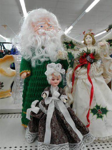 Thrift Store «Value World», reviews and photos, 11900 Detroit Ave, Lakewood, OH 44107, USA