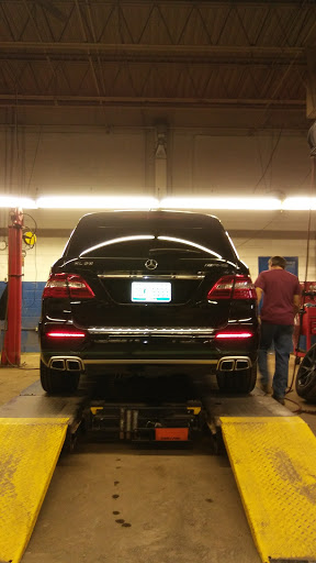 Tire Shop «Marysville Car Care Center», reviews and photos, 2929 Gratiot Blvd, Marysville, MI 48040, USA