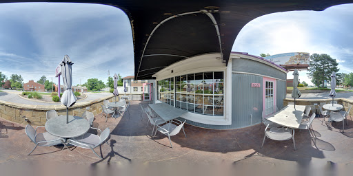 The Purple Cow Restaurant, 8026 Cantrell Rd, Little Rock, AR 72227, USA, 