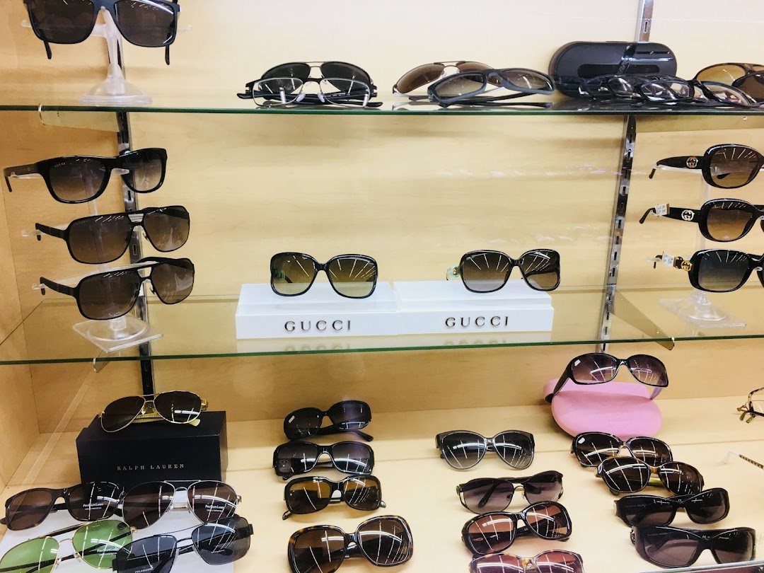 AVisionR Glasses and Contacts