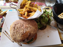 Hamburger du Restaurant LE DUELLAS à Saint-Martial-d'Artenset - n°14