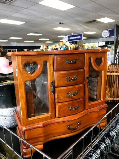 Thrift Store «Goodwill Thrift Store - Southside», reviews and photos, 8101 Southside Blvd #5, Jacksonville, FL 32256, USA